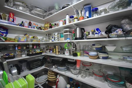 Casa de condomínio à venda com 280m², 4 quartos e 4 vagasDespensa