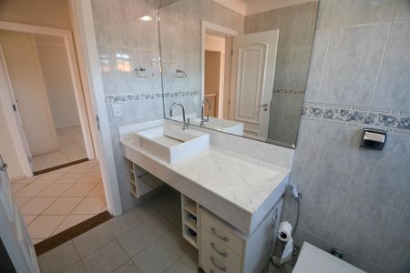 Casa à venda com 270m², 3 quartos e 3 vagasBanheiro Social