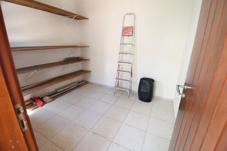 Casa à venda com 270m², 3 quartos e 3 vagasQuarto de Serviço