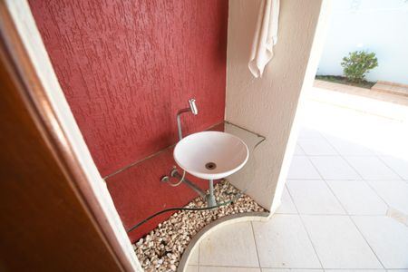 Casa à venda com 270m², 3 quartos e 3 vagasBanheiro de serviço