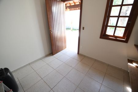 Casa à venda com 270m², 3 quartos e 3 vagasQuarto de Serviço