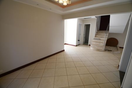 Casa à venda com 270m², 3 quartos e 3 vagasSala 2