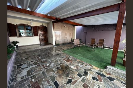 Casa à venda com 500m², 6 quartos e 3 vagas Casa à venda com 500m², 6 quartos e 3 vagasGaragem