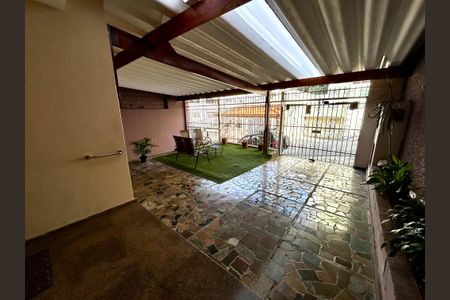 Casa à venda com 500m², 6 quartos e 3 vagas Casa à venda com 500m², 6 quartos e 3 vagasGaragem