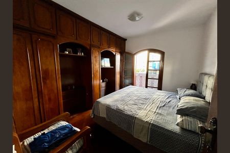 Casa à venda com 500m², 6 quartos e 3 vagas Casa à venda com 500m², 6 quartos e 3 vagasQuarto 1