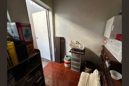 Casa à venda com 500m², 6 quartos e 3 vagas Casa à venda com 500m², 6 quartos e 3 vagasDispensa