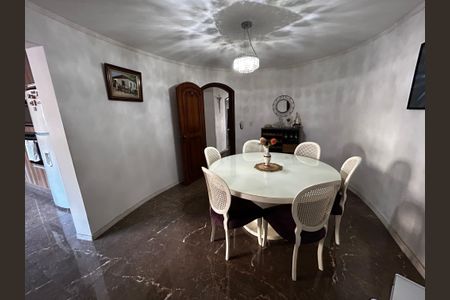 Casa à venda com 500m², 6 quartos e 3 vagas Casa à venda com 500m², 6 quartos e 3 vagasCopa