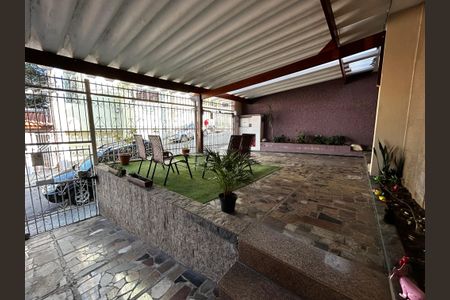 Casa à venda com 500m², 6 quartos e 3 vagas Casa à venda com 500m², 6 quartos e 3 vagasGaragem