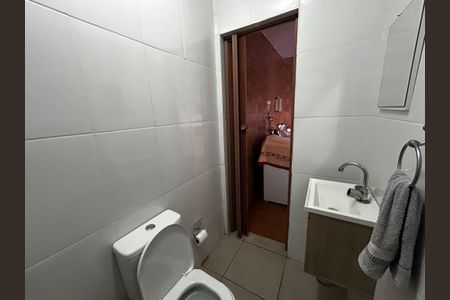Casa à venda com 500m², 6 quartos e 3 vagas Casa à venda com 500m², 6 quartos e 3 vagasBanheiro 2