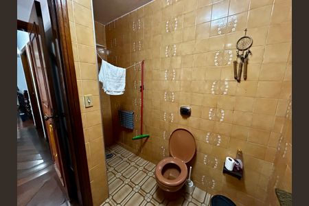 Casa à venda com 500m², 6 quartos e 3 vagas Casa à venda com 500m², 6 quartos e 3 vagasBanheiro da Suíte 2