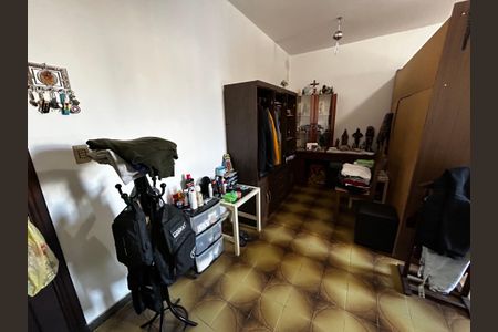 Casa à venda com 500m², 6 quartos e 3 vagas Casa à venda com 500m², 6 quartos e 3 vagasQuarto 3