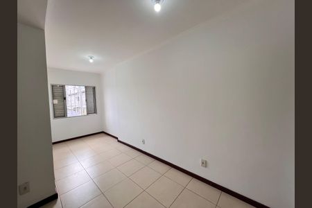 Casa para alugar com 200m², 3 quartos e 2 vagas Casa para alugar com 200m², 3 quartos e 2 vagasSuíte 2