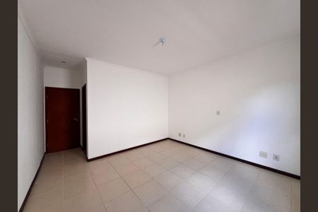 Casa para alugar com 200m², 3 quartos e 2 vagas Casa para alugar com 200m², 3 quartos e 2 vagasSuíte 3