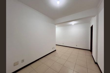 Casa para alugar com 200m², 3 quartos e 2 vagas Casa para alugar com 200m², 3 quartos e 2 vagasSuíte 2