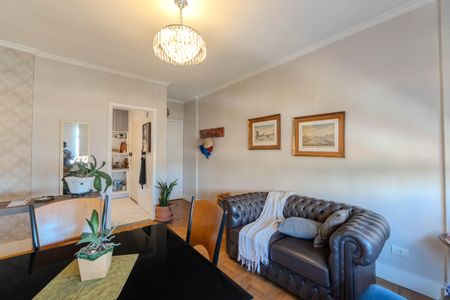 Apartamento à venda com 94m², 2 quartos e 1 vaga Apartamento à venda com 94m², 2 quartos e 1 vagaSala