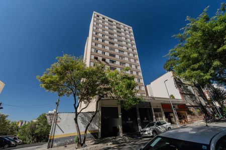 Apartamento à venda com 94m², 2 quartos e 1 vaga Apartamento à venda com 94m², 2 quartos e 1 vagaFachada