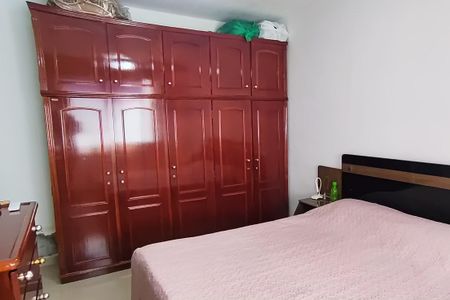 Casa de condomínio à venda com 110m², 3 quartos e 1 vagaQuarto 2