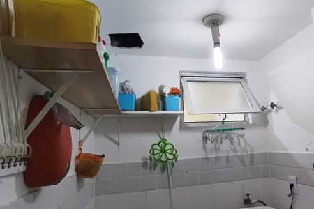 Casa de condomínio à venda com 110m², 3 quartos e 1 vagaÁrea de Serviço