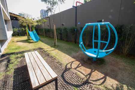 Apartamento à venda com 41m², 2 quartos e sem vaga Apartamento à venda com 41m², 2 quartos e sem vagaÁrea comum - Playground