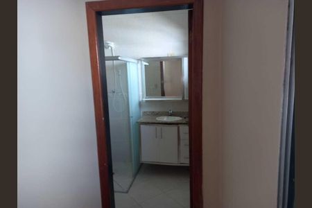 Casa à venda com 144m², 2 quartos e 2 vagas Casa à venda com 144m², 2 quartos e 2 vagasBanheiro