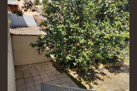 Casa à venda com 144m², 2 quartos e 2 vagas Casa à venda com 144m², 2 quartos e 2 vagasVaranda