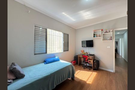 Casa à venda com 154m², 4 quartos e 2 vagas Casa à venda com 154m², 4 quartos e 2 vagasSuíte