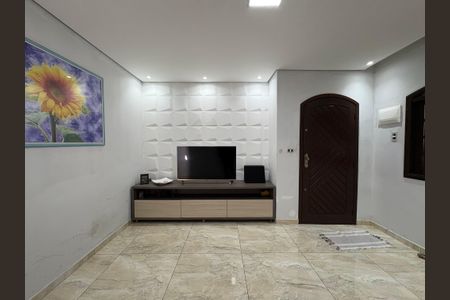 Casa à venda com 154m², 4 quartos e 2 vagas Casa à venda com 154m², 4 quartos e 2 vagasSala