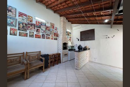 Casa à venda com 154m², 4 quartos e 2 vagas Casa à venda com 154m², 4 quartos e 2 vagasÁrea gourmet