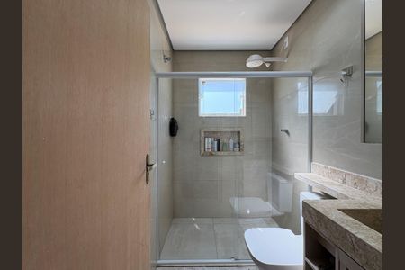 Casa à venda com 154m², 4 quartos e 2 vagas Casa à venda com 154m², 4 quartos e 2 vagasBanheiro da Suíte