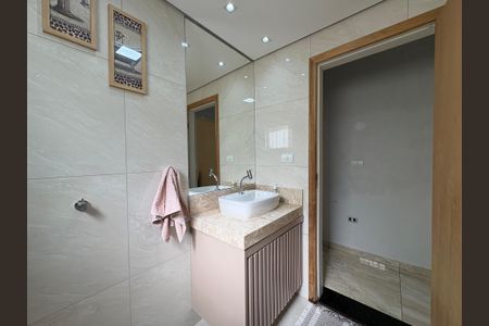 Casa à venda com 154m², 4 quartos e 2 vagas Casa à venda com 154m², 4 quartos e 2 vagasLavabo
