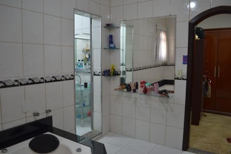 Casa para alugar com 380m², 3 quartos e 6 vagas