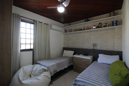 Casa à venda com 135m², 3 quartos e 1 vagaSuíte 1