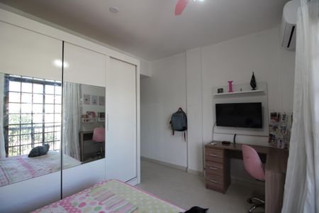 Casa à venda com 135m², 3 quartos e 1 vagaSuíte 2