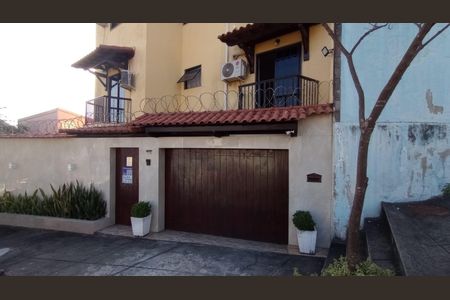 Casa à venda com 135m², 3 quartos e 1 vagaFachada com Placa