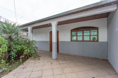 Casa à venda com 280m², 3 quartos e 8 vagas Casa à venda com 280m², 3 quartos e 8 vagasEntrada