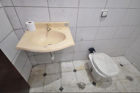 Casa à venda com 129m², 3 quartos e 1 vagaBanheiro Social