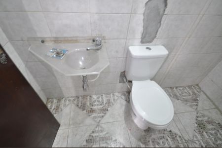 Casa à venda com 129m², 3 quartos e 1 vagaBanheiro 2