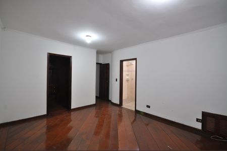 Casa à venda com 129m², 3 quartos e 1 vagaSuíte