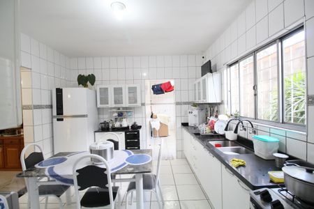 Casa à venda com 270m², 5 quartos e 3 vagasCozinha