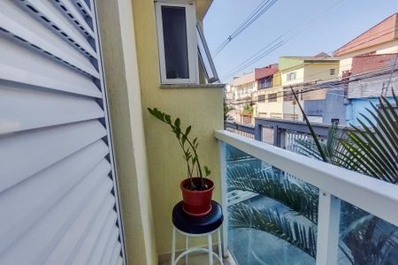Apartamento à venda com 47m², 2 quartos e 1 vaga Apartamento à venda com 47m², 2 quartos e 1 vagaVaranda