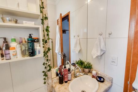 Apartamento à venda com 47m², 2 quartos e 1 vaga Apartamento à venda com 47m², 2 quartos e 1 vagaBanheiro