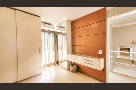 Casa de condomínio à venda com 80m², 3 quartos e 2 vagas Casa de condomínio à venda com 80m², 3 quartos e 2 vagasSuite