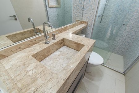 Apartamento à venda com 55m², 2 quartos e 1 vaga Apartamento à venda com 55m², 2 quartos e 1 vagaBanheiro