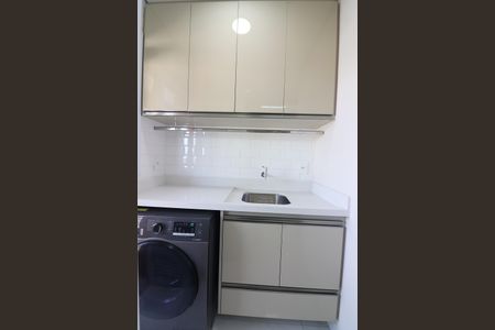 Apartamento à venda com 78m², 2 quartos e 2 vagasCozinha e Área de Serviço