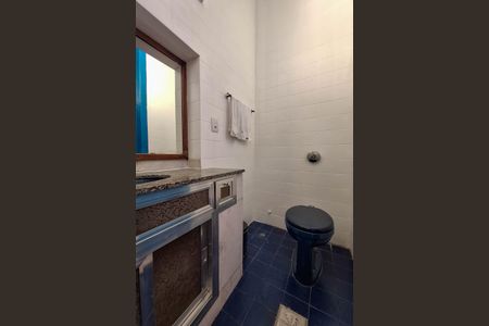 Casa à venda com 168m², 3 quartos e sem vaga Casa à venda com 168m², 3 quartos e sem vagaBanheiro Social