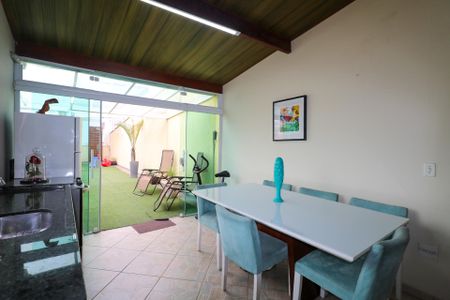 Apartamento à venda com 166m², 3 quartos e 2 vagas Apartamento à venda com 166m², 3 quartos e 2 vagasCobertura e Área Gourmet