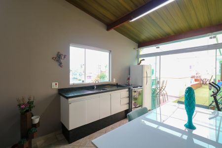 Apartamento à venda com 166m², 3 quartos e 2 vagas Apartamento à venda com 166m², 3 quartos e 2 vagasCobertura e Área Gourmet