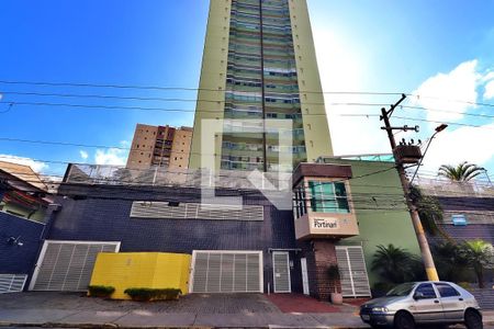 Apartamento à venda com 107m², 2 quartos e 3 vagas Apartamento à venda com 107m², 2 quartos e 3 vagasFachada