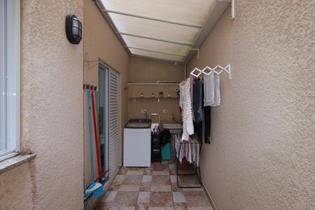 Apartamento à venda com 68m², 2 quartos e 1 vagaÁrea de Serviço