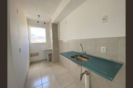 Apartamento à venda com 48m², 2 quartos e 1 vaga Apartamento à venda com 48m², 2 quartos e 1 vagaCozinha e Área de Serviço